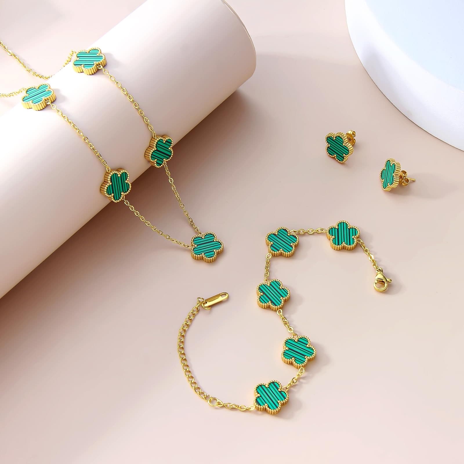 Light Luxury Four-Leaf Clover Titanium Steel Necklace Set For Women Fashion Collarbone Chain Green Striped Design Sense