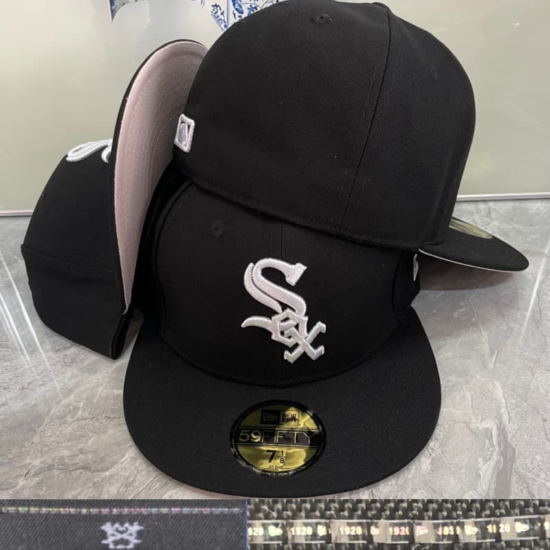 Casquette fermée de baseball brodée de haute qualité, style classique transfrontalier, de la Ligue sportive américaine, avec visière plate.