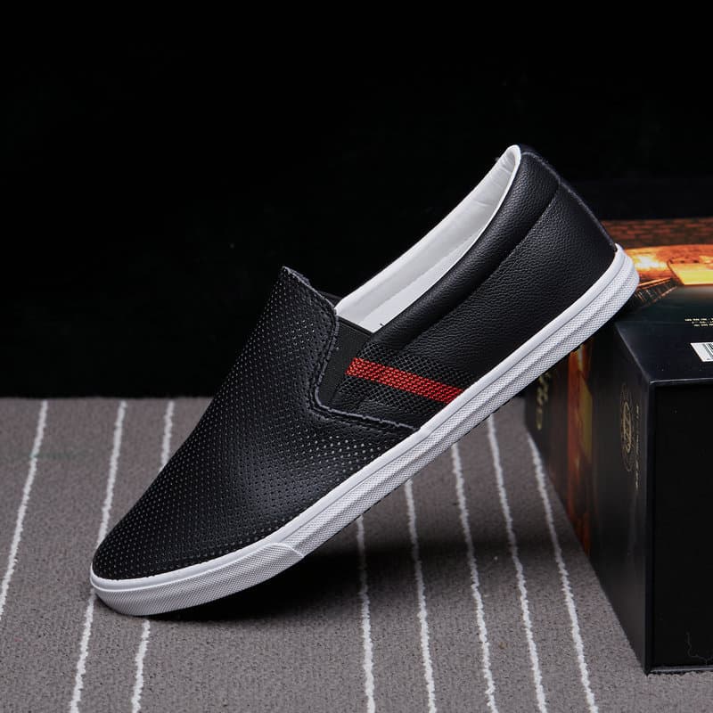 Summer 2025 Solid Color Loafers Men's Versatile Hollow Leather Sports And Leisure Trendy Breathable Board Shoes
