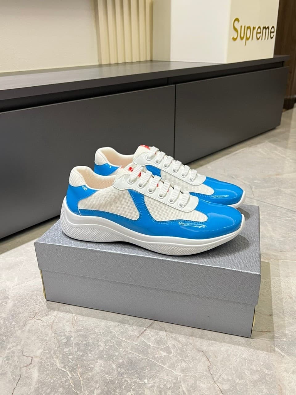 Chaussures de sport décontractées authentiques pour hommes de marque P, style coupe de l'Amérique, en cuir verni brillant, style couple