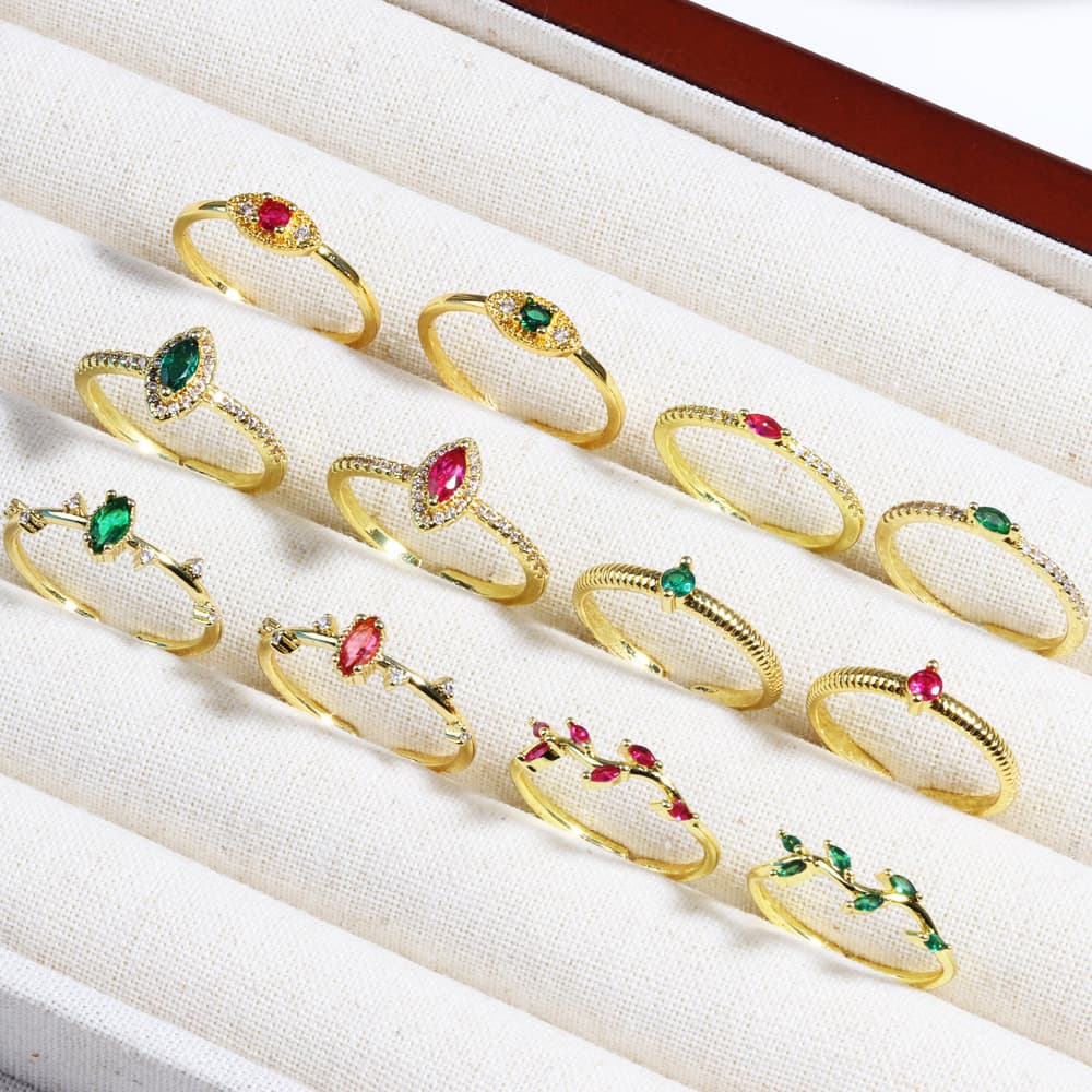 Inlaid Emerald For Women, Niche Design, Fashion, Rose Red Light Luxury Open Zircon Ring Jewelry