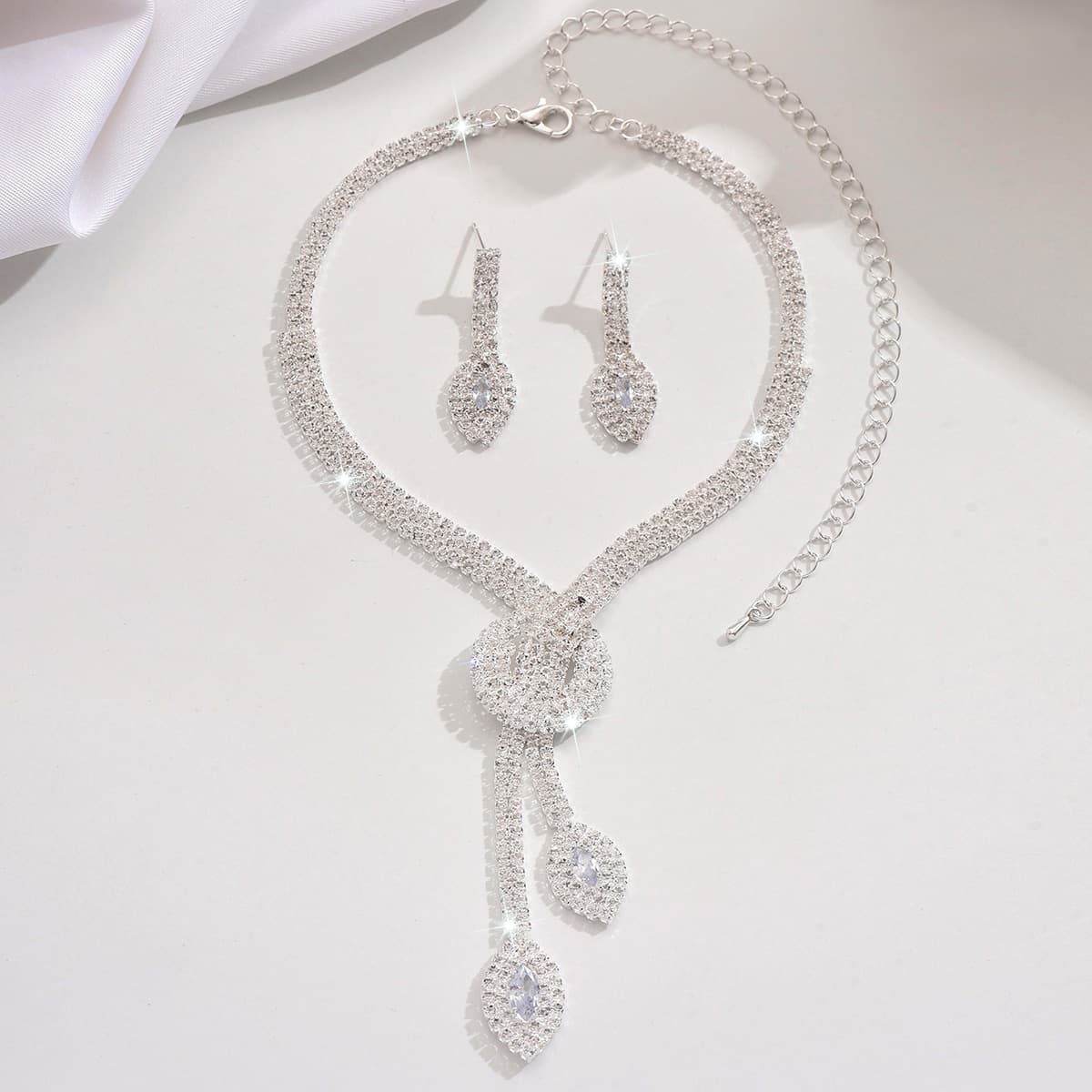Women's Jewelry Set Necklace Earrings Set Jewelry Zircon Temperament Bride Wear Evening Dress Wedding Dress Crystal Accessories Gift