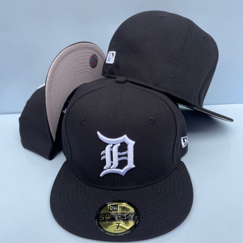 Casquette fermée de baseball brodée de haute qualité, style classique transfrontalier, de la Ligue sportive américaine, avec visière plate.