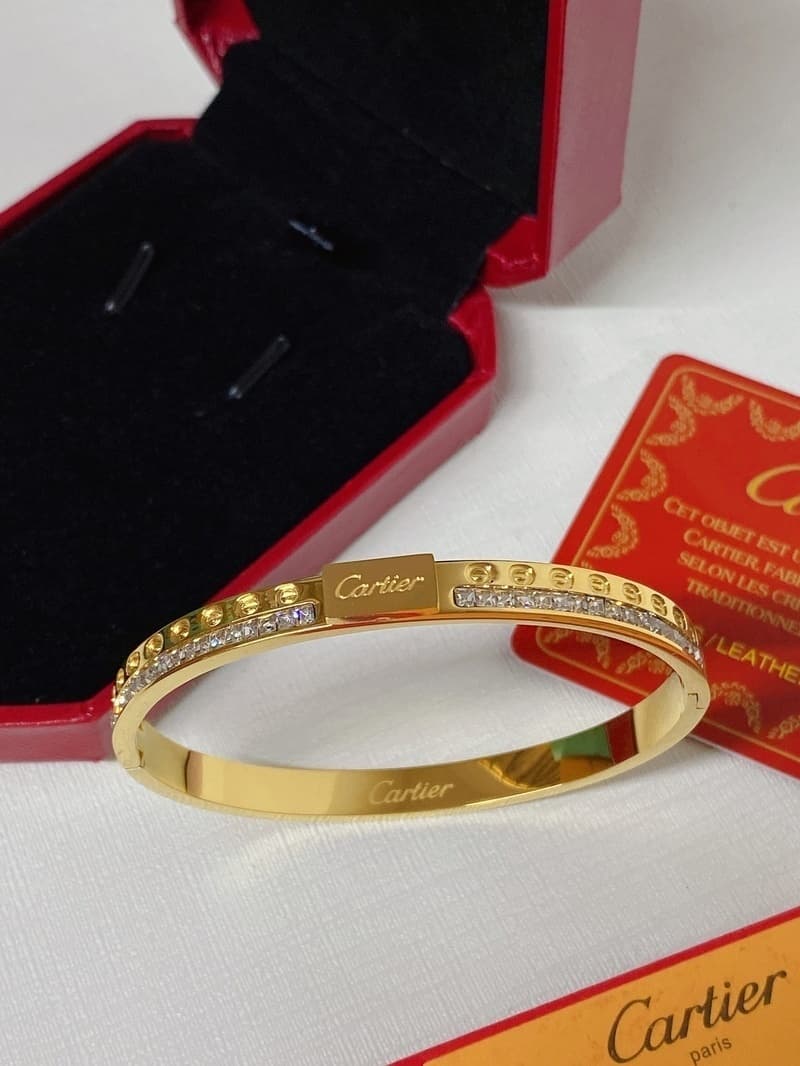 Bracelet jonc de luxe orné de diamants pour une élégance quotidienne et un style intemporel