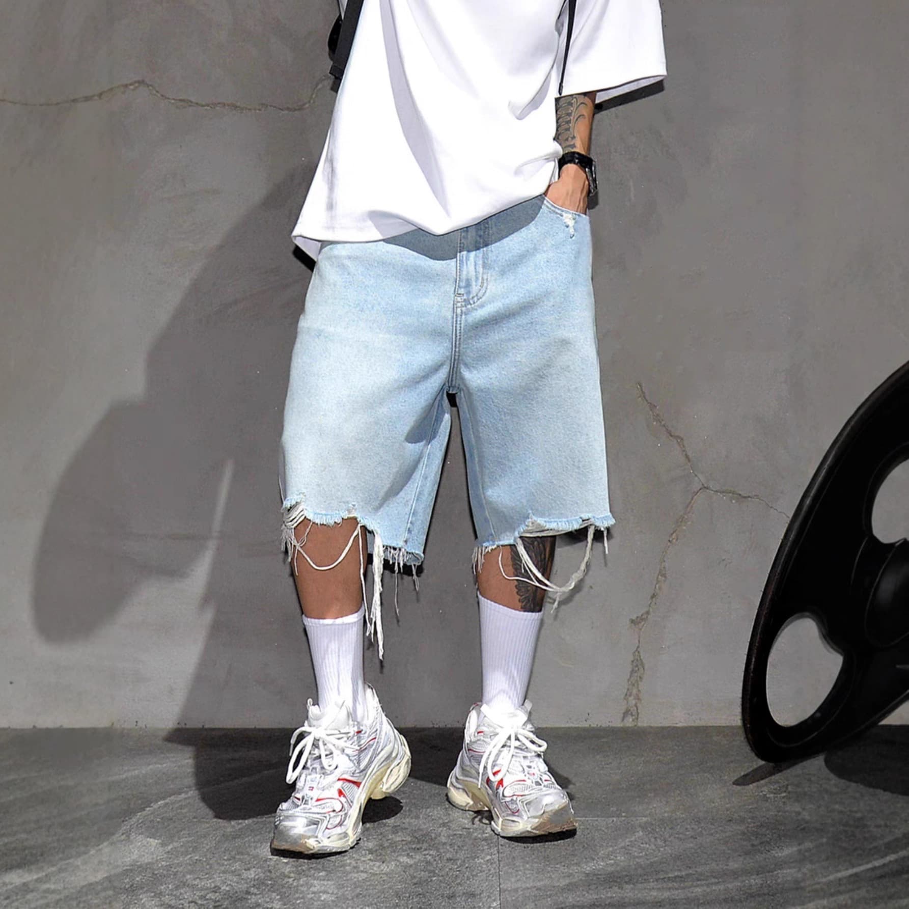 Men's Summer Fashion Distressed Denim Shorts Casual Basketball Loose Fit 5-Inch Shorts