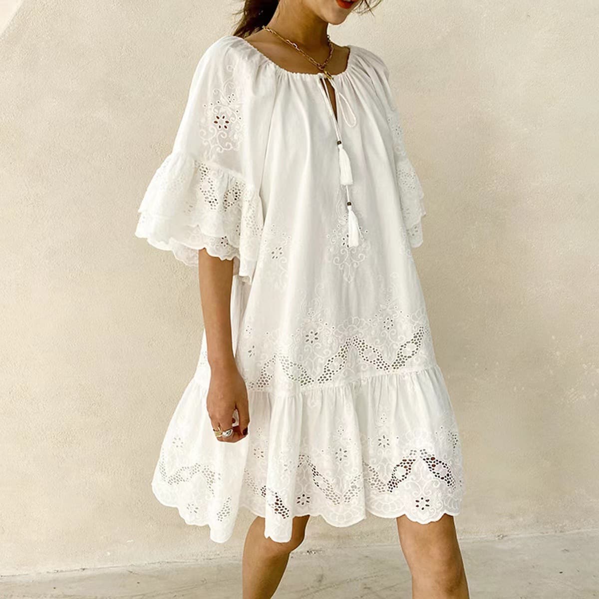 Women's Summer Skirt Temperament Commuter Solid Color Pure Cotton Loose Waist White Lace Commuter Jumper Holiday Style Dress