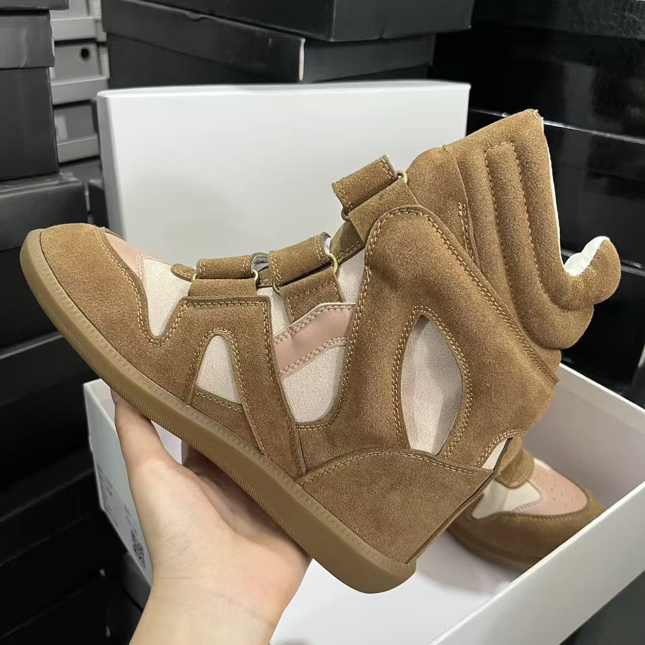 Chaussures montantes pour femmes Steve Madden FASTTRACK, étiquette originale Fasttrack, neuves, même style que celles en boutique.