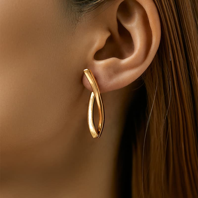 Geometric irregular lines cross design light year minimalist ear buckle K real gold plated earrings