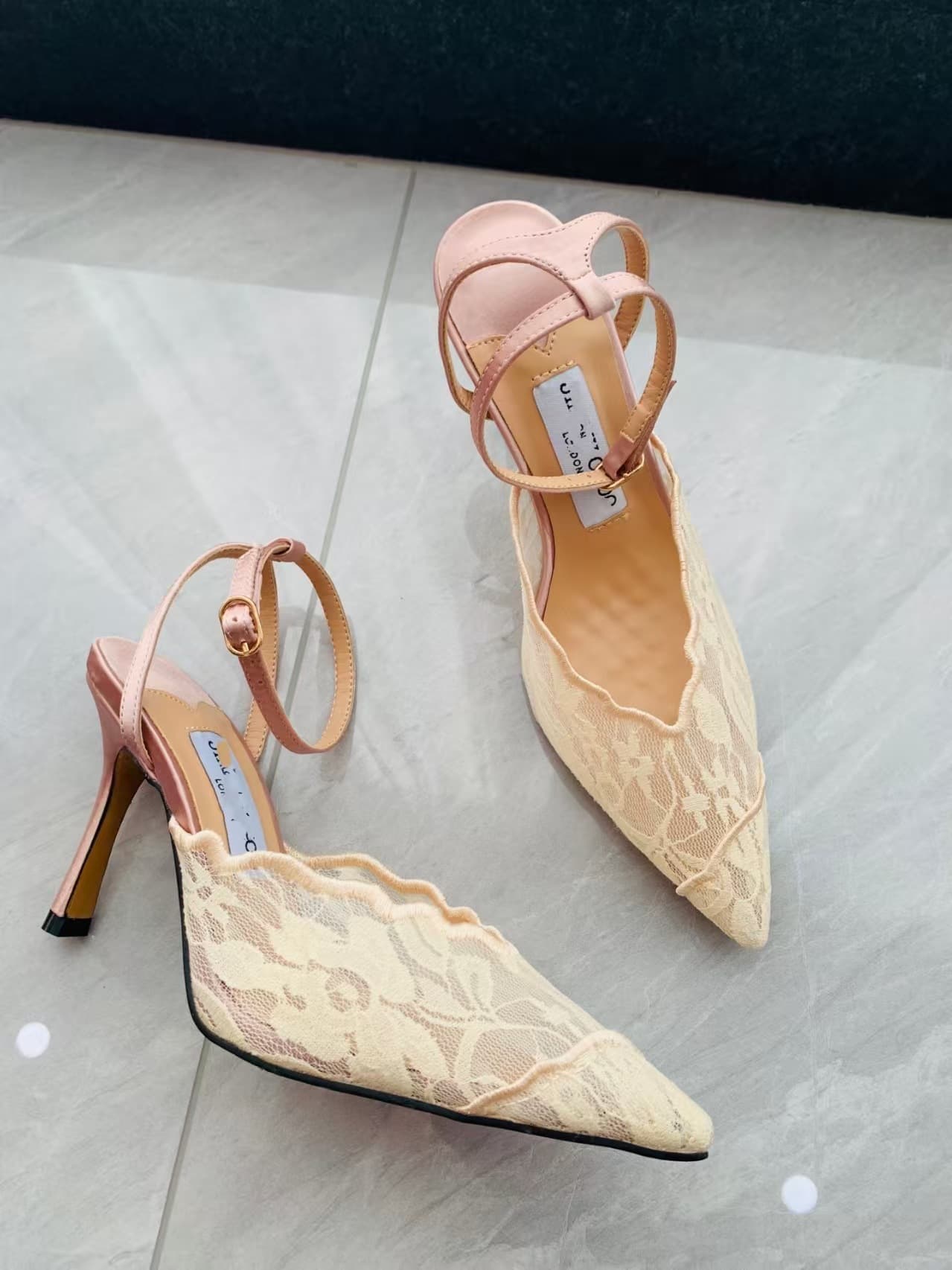 Sandales à lacets tendance 2026, bout pointu de princesse, talon fin, maille brodée, chaussures à talons hauts polyvalentes, élégantes et