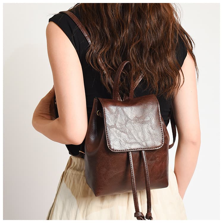 Fashionable and Large Capacity 2024 New Simple and Casual Backpack Versatile Women's Backpack