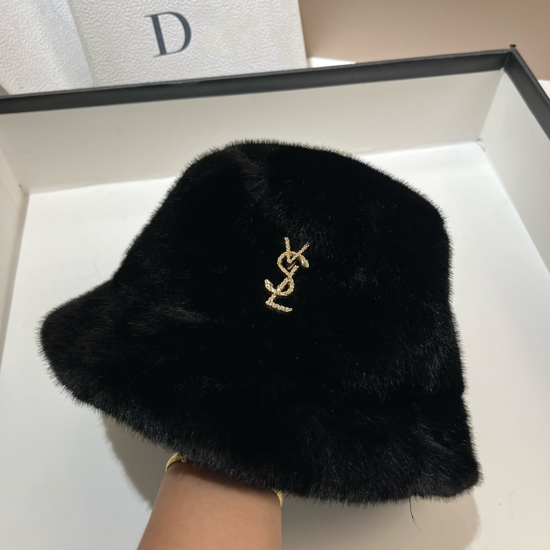 Peluche coréenne pour femme, idéale pour rester au chaud en hiver, imitant la fourrure de vison. Un modèle polyvalent, avec un masque facial uni.