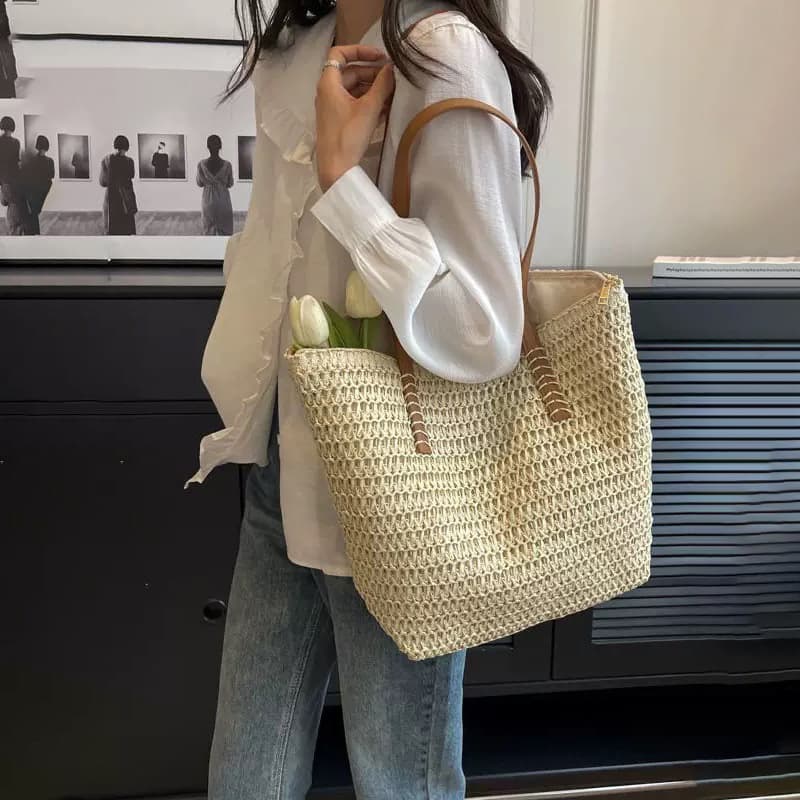 Commuting Large Capacity Straw Woven For Women 2025 New Summer Fashion Versatile Shoulder Beach Tote Bag