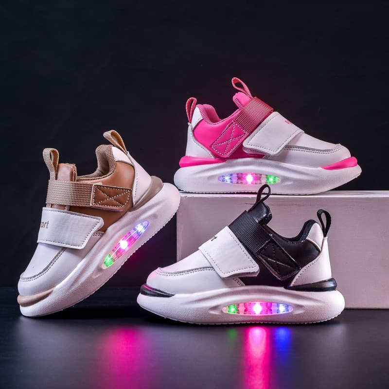 Mother & Kids Boys and girls light up sneakers new children's sports shoes children's casual soft bottom flashing light running shoes trendy
