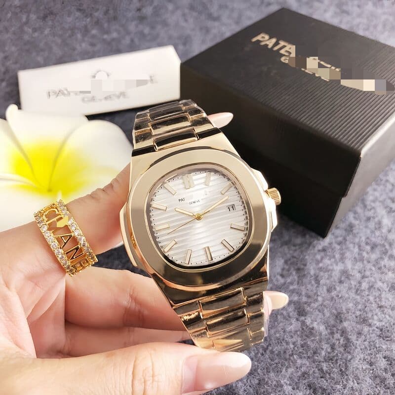 【Avec boîte】Montre femme élégante et sportive, nouveauté : montre-bracelet à quartz japonaise pour femme