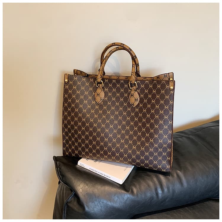 Bags for women 2024 autumn and winter new handbags retro trend large capacity ladies handbags