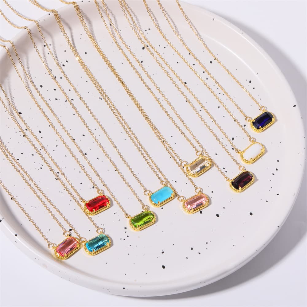 Oval twelve birthstone necklace egg shaped emerald pendant natural stone clavicle chain gold plated color preservation