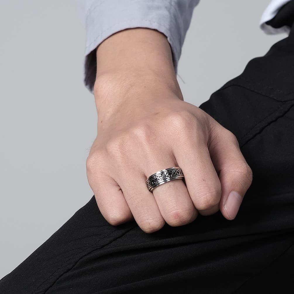 Celtic knot stainless steel rotating ring ring to relieve anxiety wedding engagement couple ring