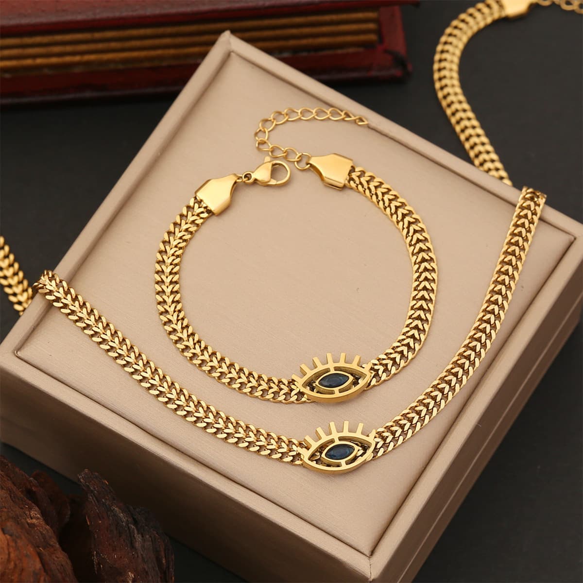 Personalized Stainless Steel Eye Necklace Fashion Flat Chain Jewelry Set