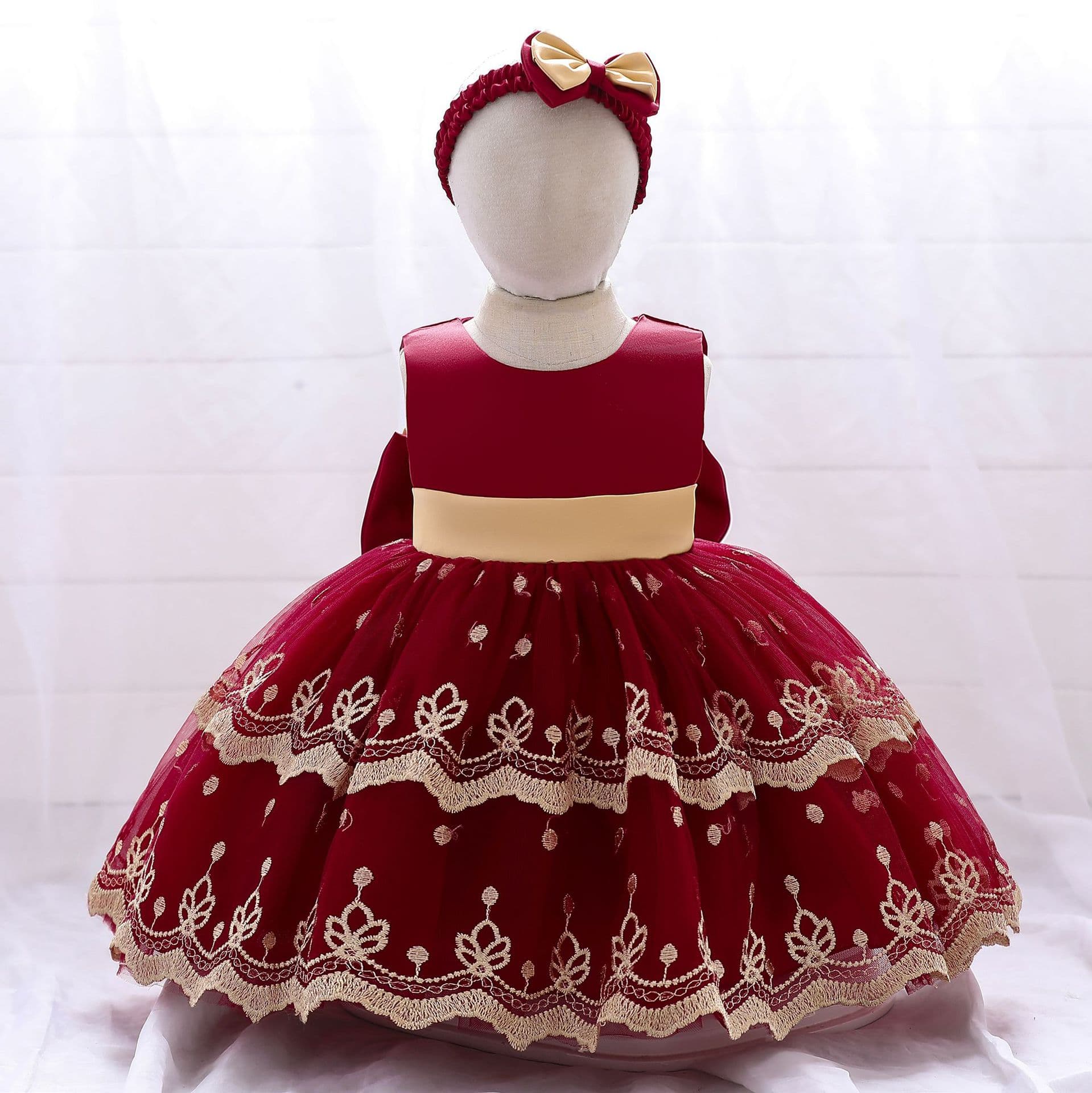 Baby clothes Girls' evening dress embroidery edge dinner party grab week pompadour princess dress baby girl flower child wedding dress