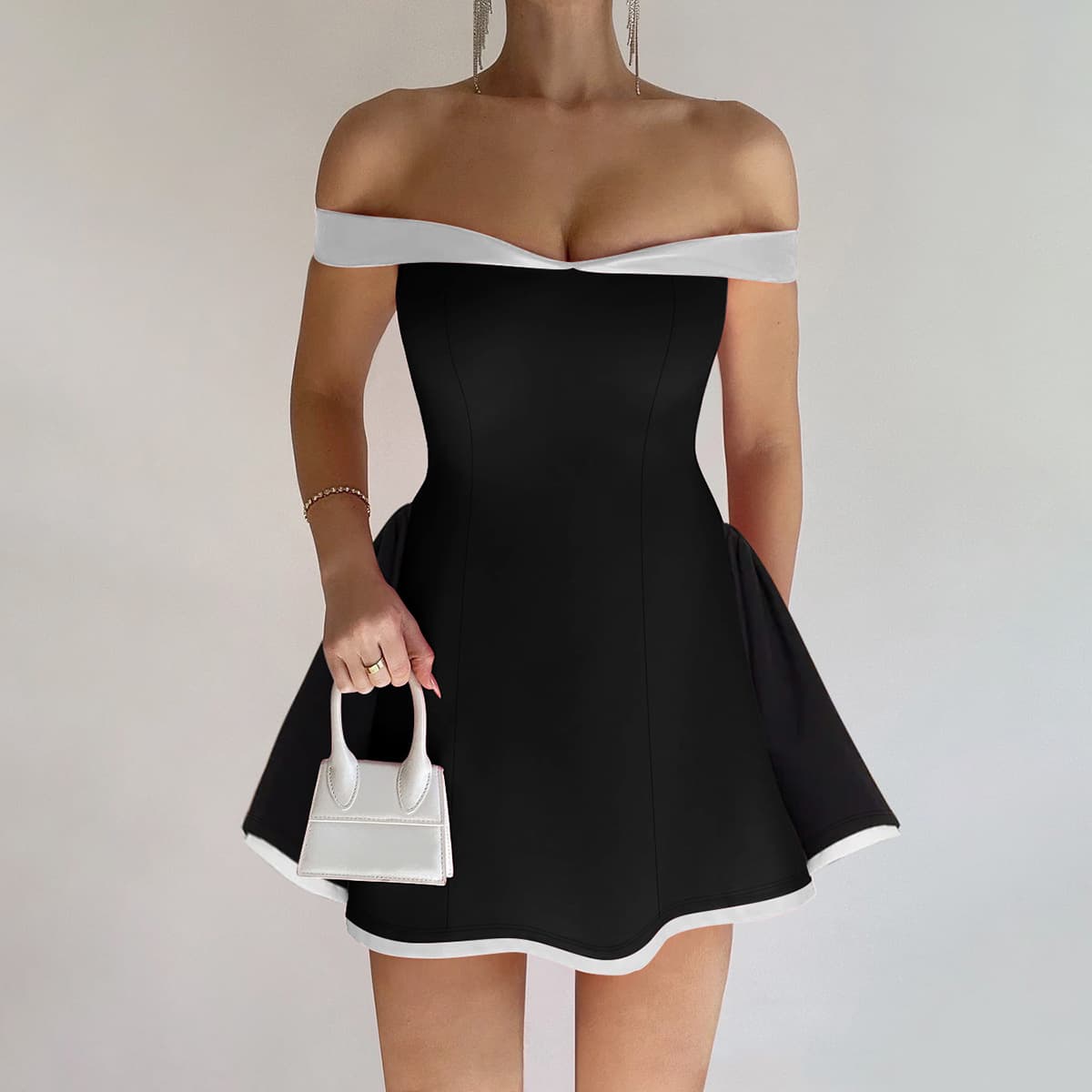 2025 Summer New Fashion Sexy Strapless Niche Slim Fit Bodycon Dress Wholesale