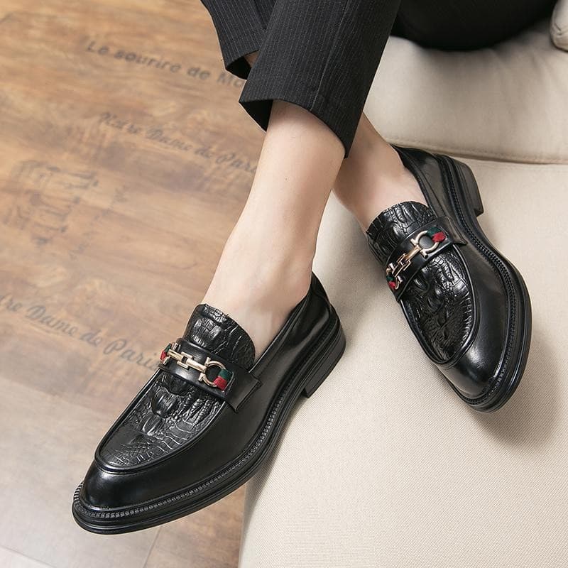 Mocassins pointus décontractés en cuir style britannique pour hommes, inspirés des coiffeurs de boîte de nuit.