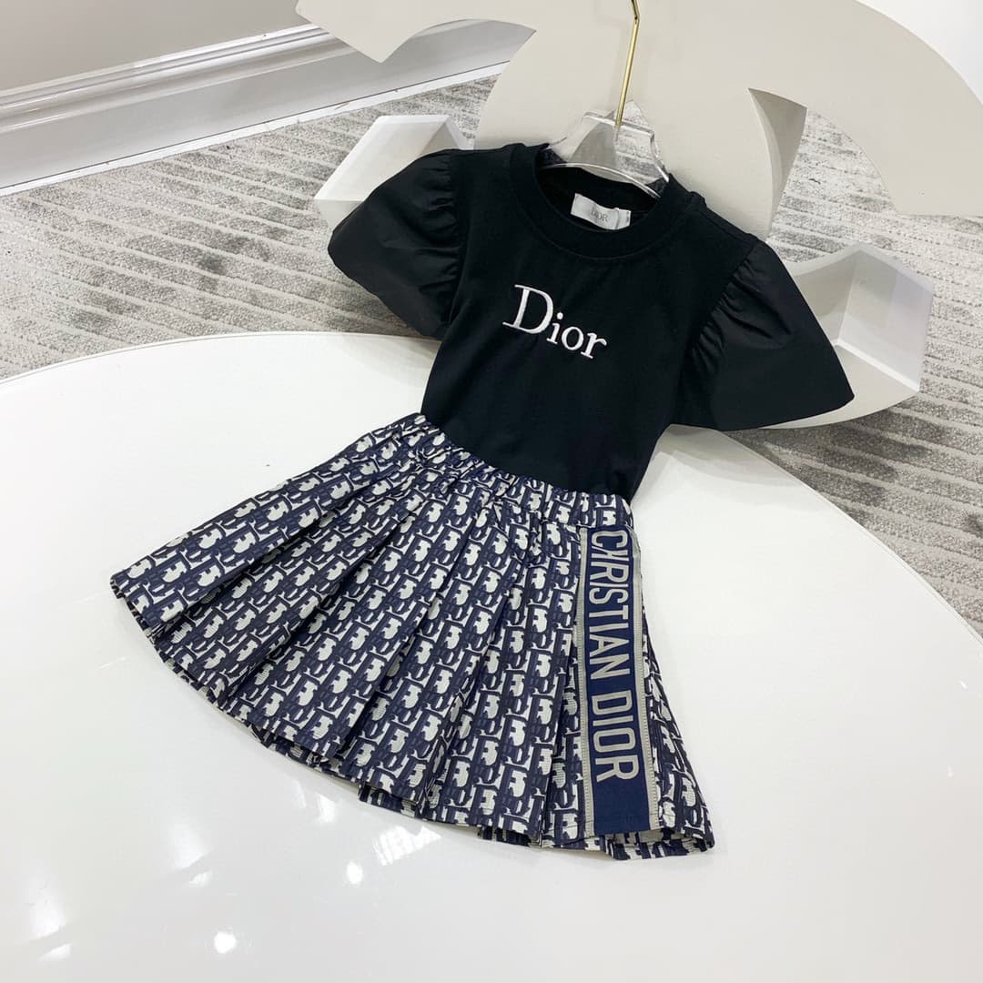 Ensemble d'été pour enfants : jupe imprimée à rayures latérales et taille élastique, en coton doux et respirant, manches bouffantes à manches