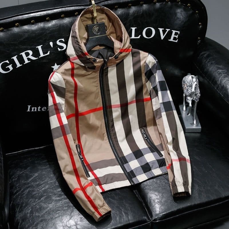 Veste à carreaux à capuche style européen printemps-automne pour homme, coupe ajustée, rayures décontractées et polyvalentes
