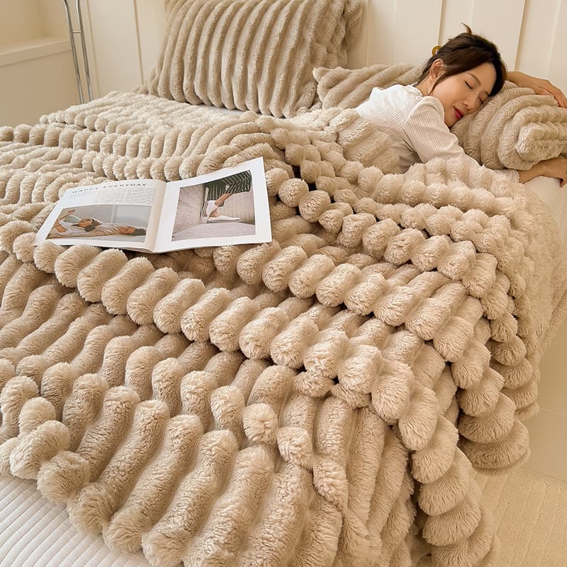 Flannel Blanket Soft Touch Fleece Bed Sheet Thickened Plush Blanket Sofa Cover Blanket