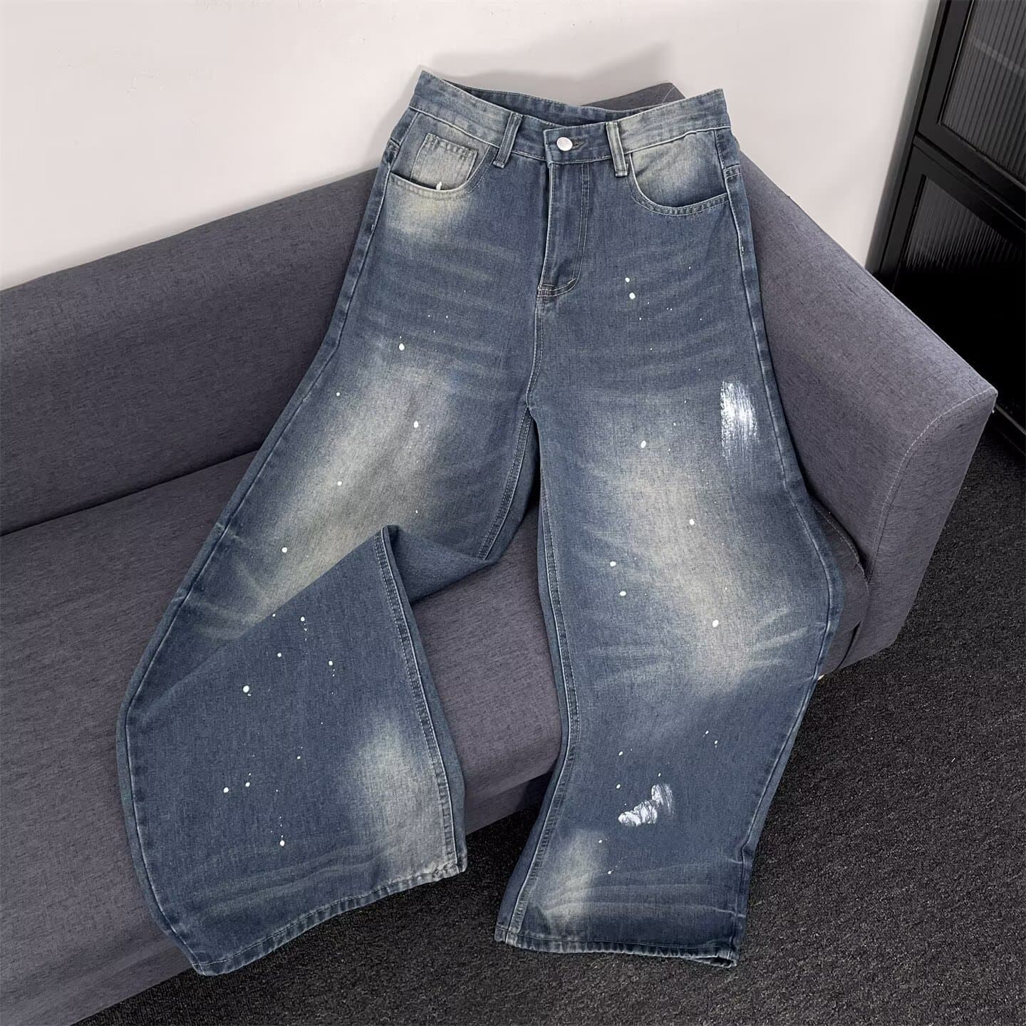 Women's High-Waisted Jeans With Star Embellishments – Vintage Washed Denim, Relaxed Straight Fit