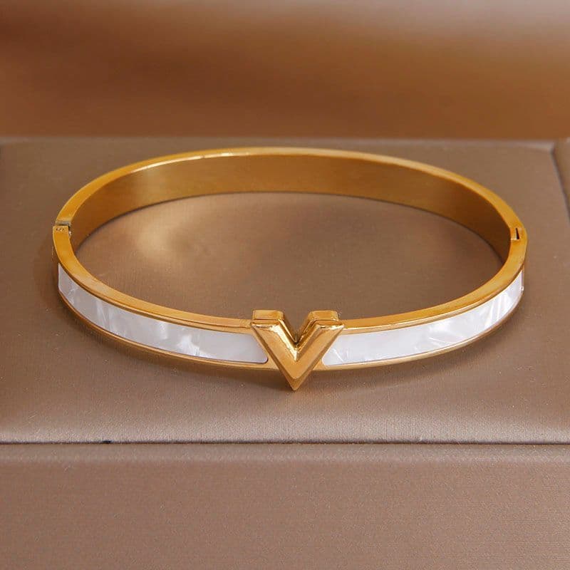 316L Stainless Steel Classic Letter V Open Bangles For Women Fashion Brand Jewelry Crystal Punk Style Bracelets Party