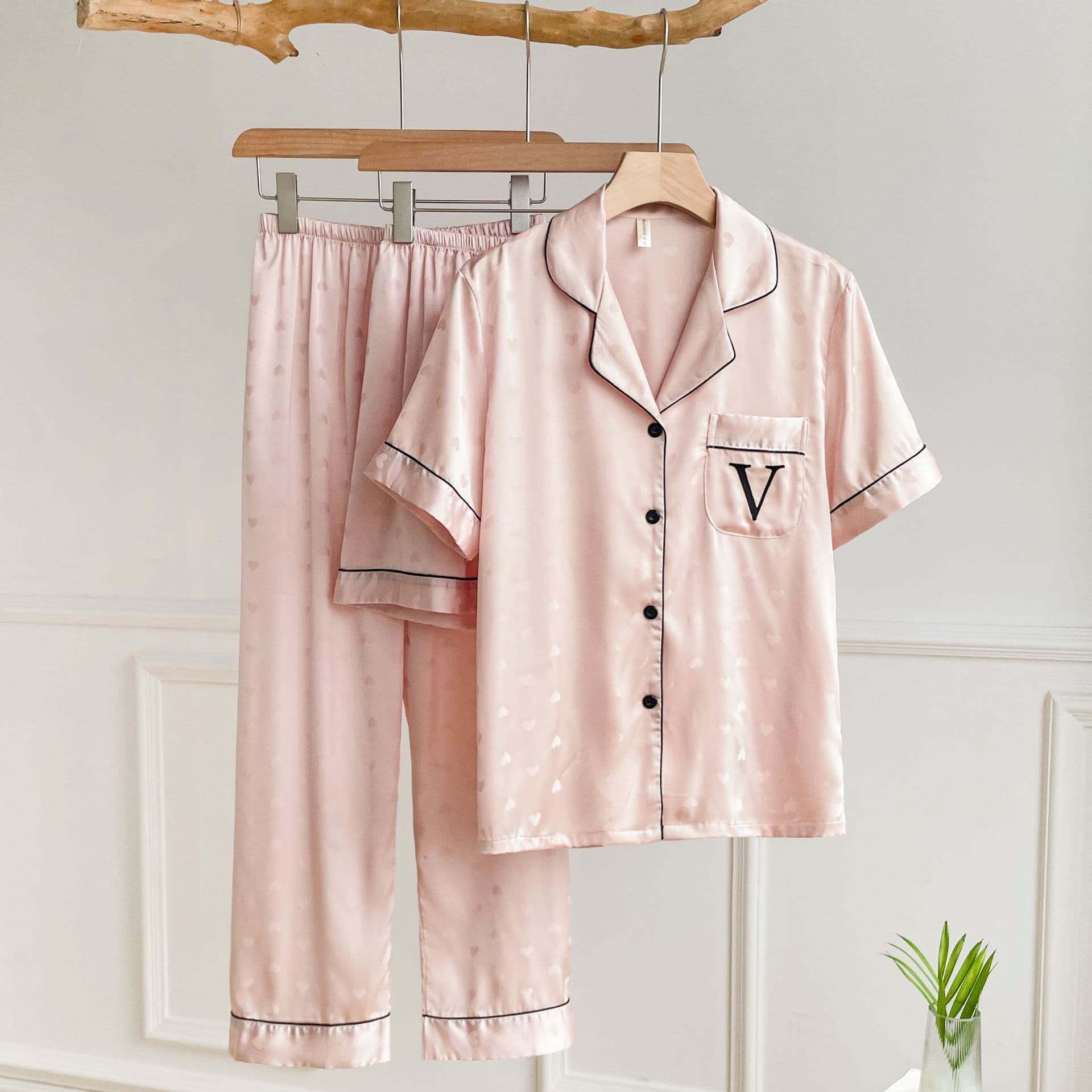 Women's Sleepwears Pajamas Women Summer Thin New Style Ice And Snow Silk Summer Suit Short Sleeved Silk High End Home Clothes Three Piece Suit