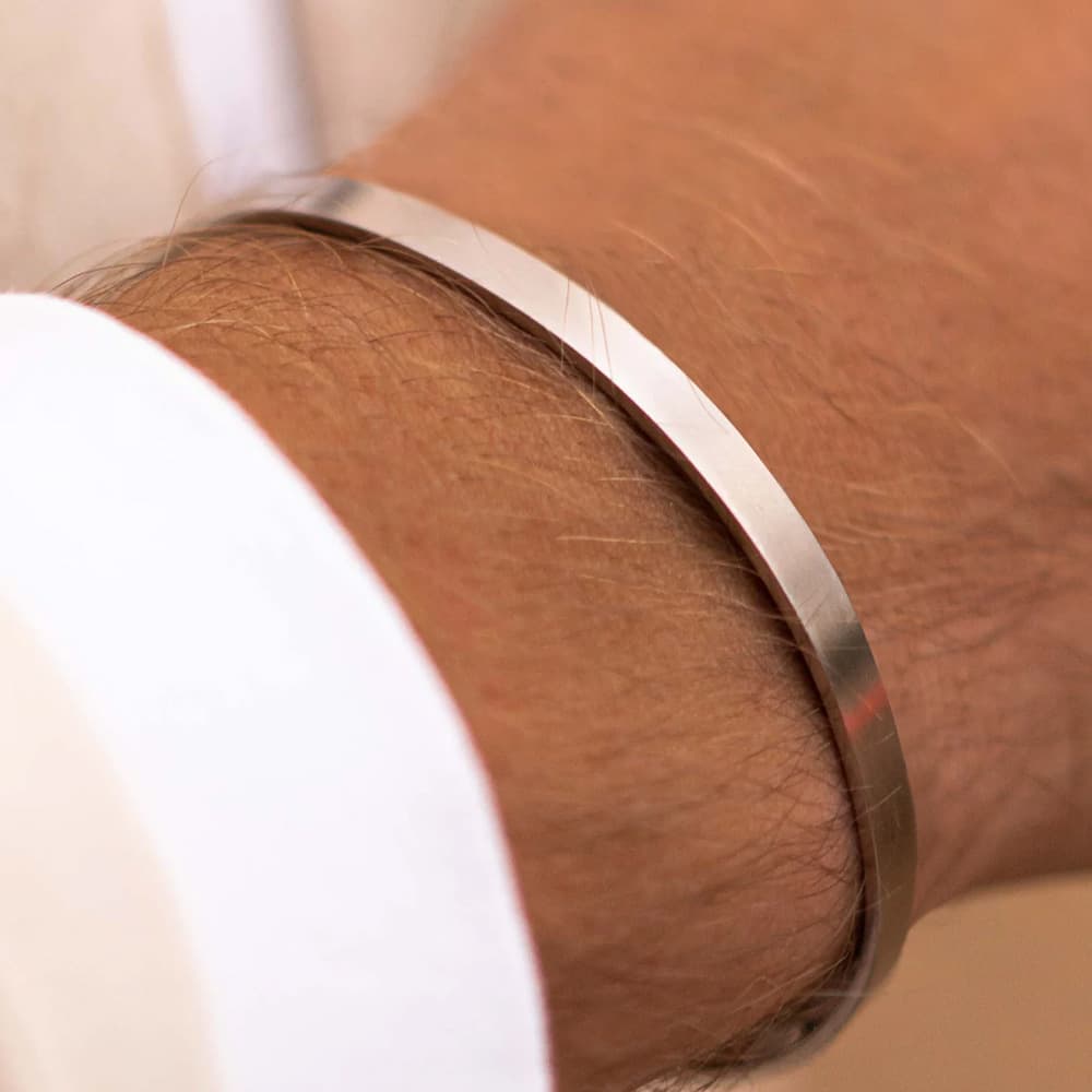 Men's Jewelry Stainless Steel Bracelet Personality Fashion Open Design Photosensitive Bracelet