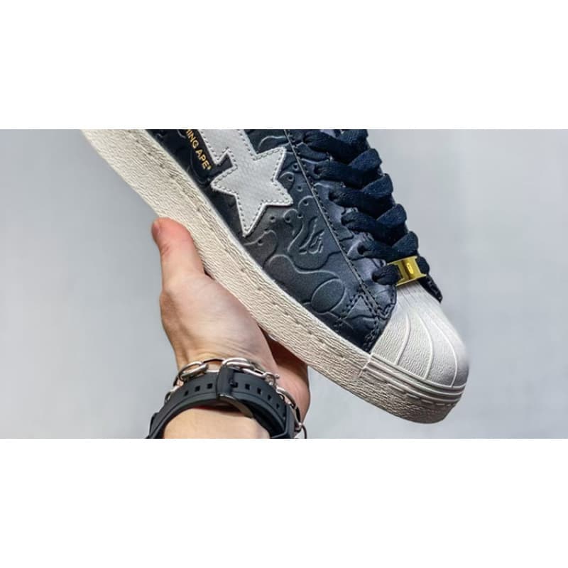 Baskets BAPESTA New SUPERSTAR en cuir, style décontracté et polyvalent, idéales pour les étudiants. Étiquette et boîte d'origine.