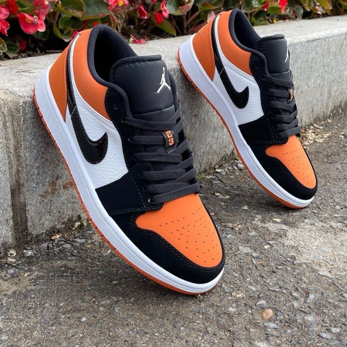 Chaussures de skateboard de sport décontractées à coupe basse bleu pur pour couple Instagram avec le même style original et tendance