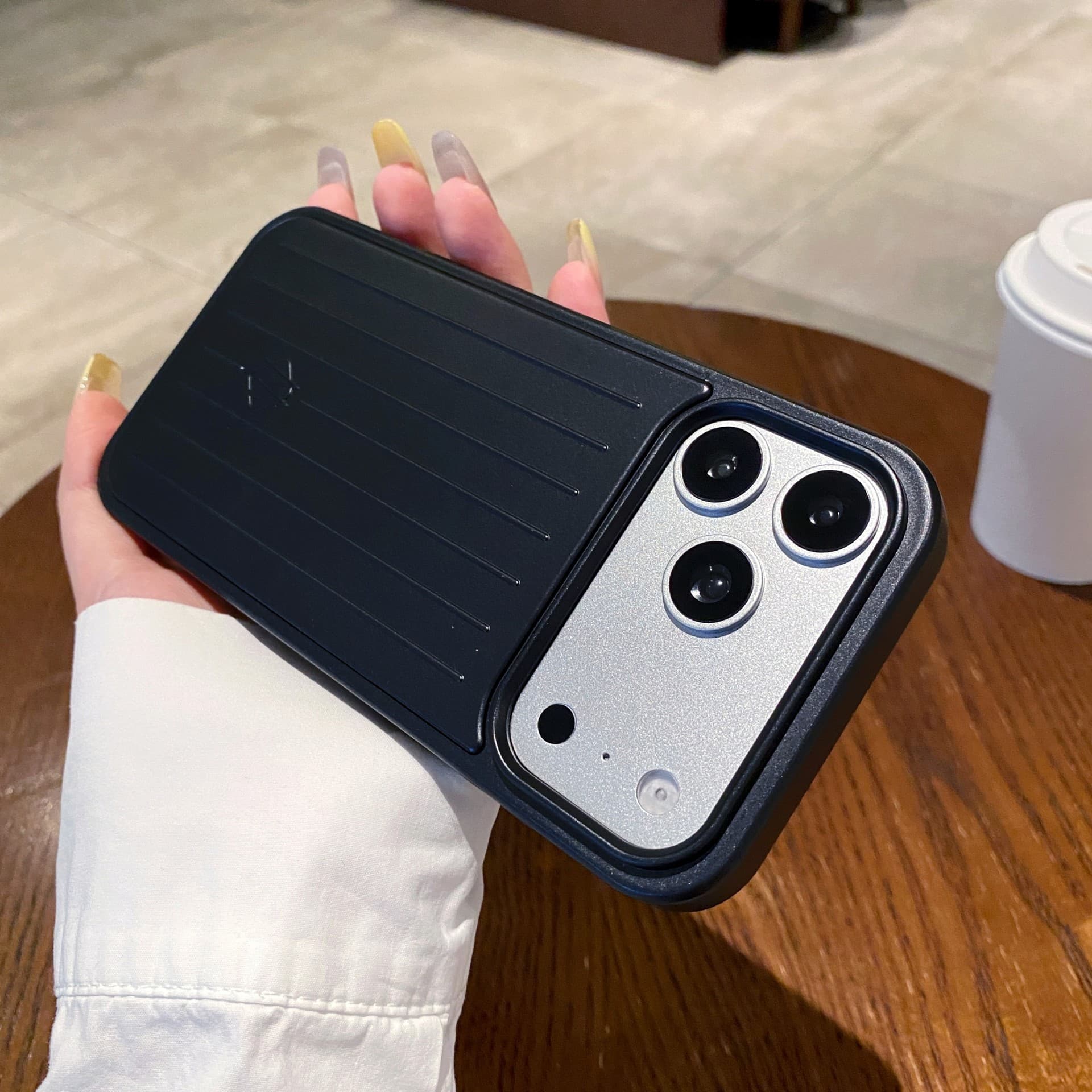 Étui Rimowa compatible avec iPhone 17 Pro Max, iPhone 16 Pro Max, coque résistante aux chutes et coque de protection pour iPhone 13.