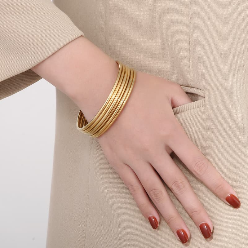 Fashion jewelry Temperament popular multi layer stacking coil gold plated 3mm plain ring titanium steel bracelet for women
