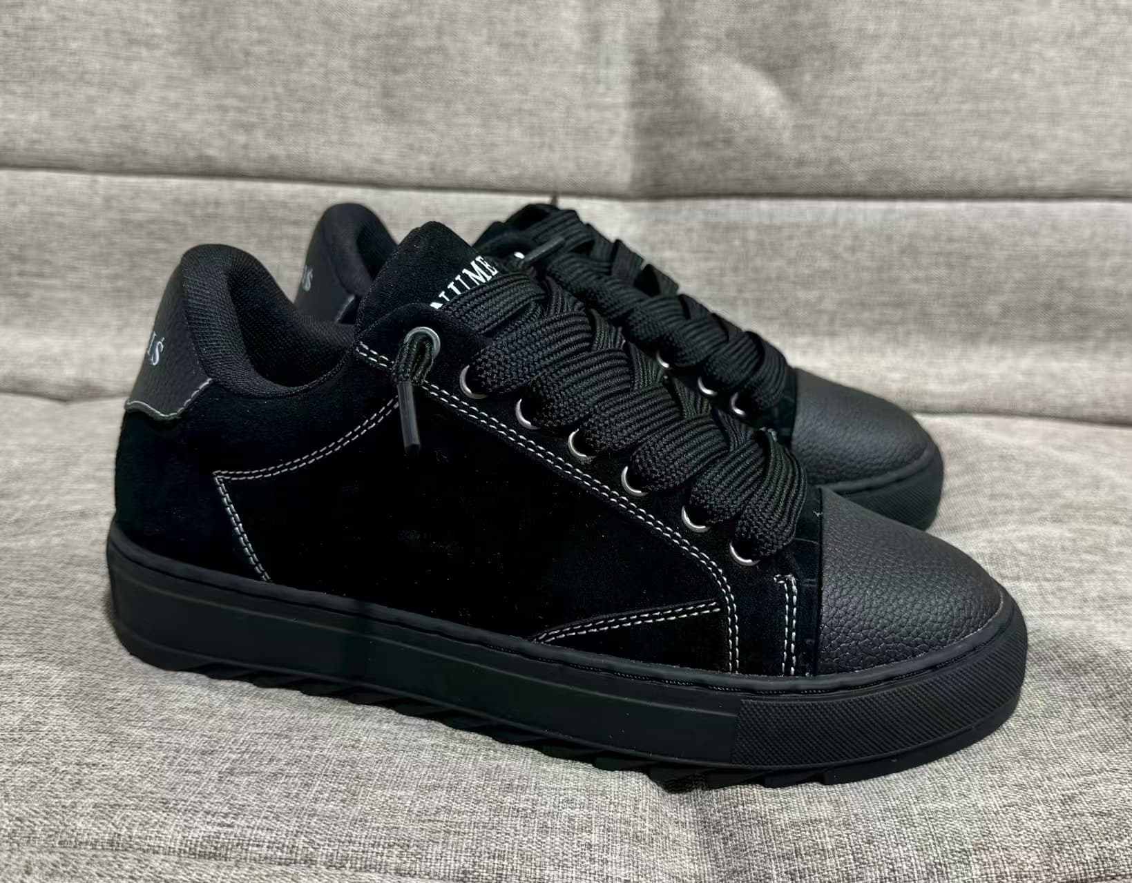 Putian Foreign Trade - Chaussures Numeris - Baskets blanches tendance et polyvalentes pour couples - Disponibles en stock - Chaussures pour hommes