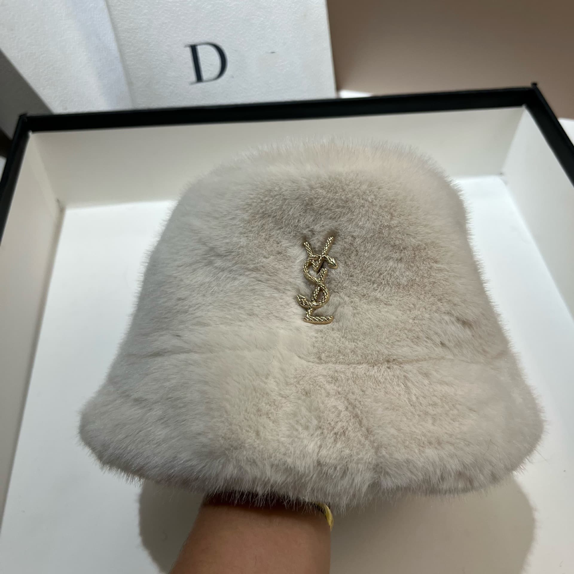 Peluche coréenne pour femme, idéale pour rester au chaud en hiver, imitant la fourrure de vison. Un modèle polyvalent, avec un masque facial uni.