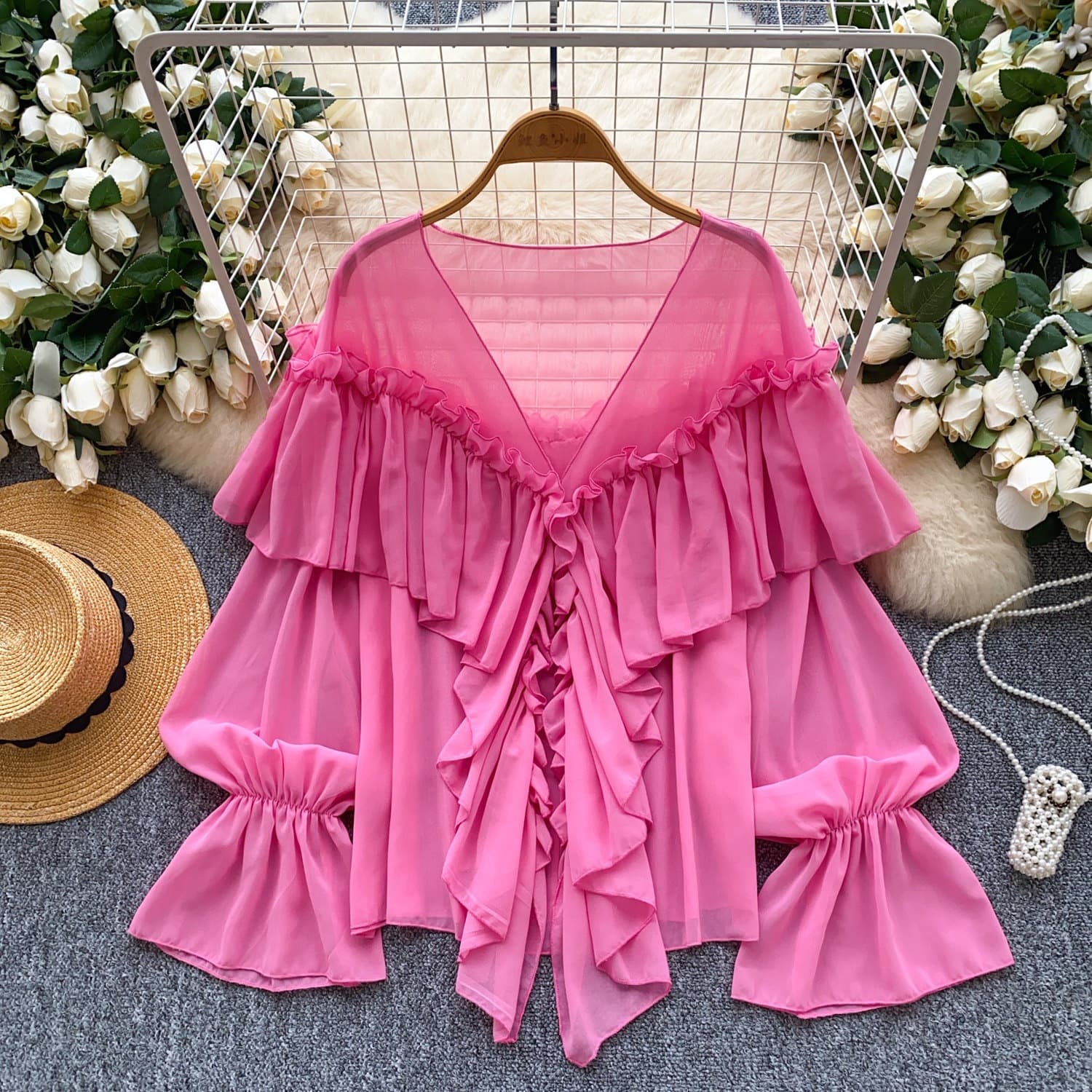 Elegant Women's Boho Shirt Floral Blouse with Peplum Hem And Bell Sleeves Breathable Chiffon Summer Top with Lace Trim Loose Fit
