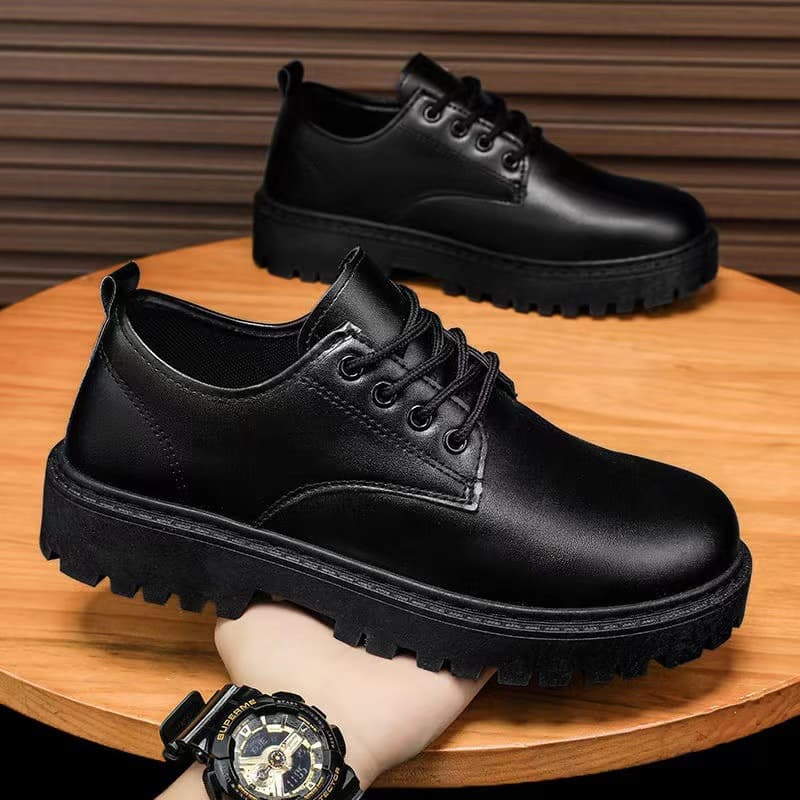 Chaussures pour hommes 2025 Nouvelles chaussures d'été en cuir pour hommes Noir Formel Affaires Jeunesse Style britannique Décontracté Polyvalent