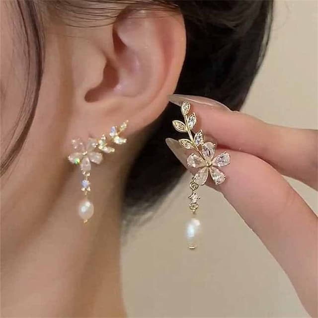 RINHOO FRIENDSHIP Stud Earrings With Crystals By Girl's Beauty Lab