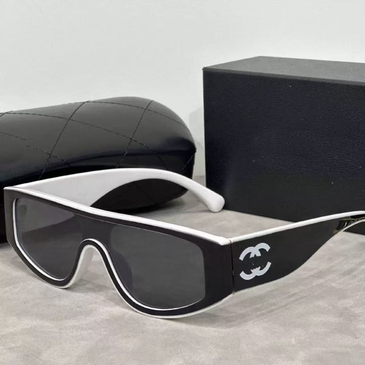 Lunettes de soleil de luxe CH/ANEL, logo inclus, monture œil de chat légère et élégante, style rétro, cadeau tendance et décontracté pour fem