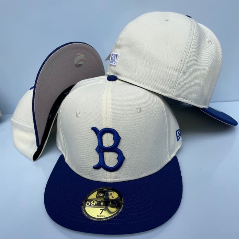 Casquette fermée de baseball brodée de haute qualité, style classique transfrontalier, de la Ligue sportive américaine, avec visière plate.
