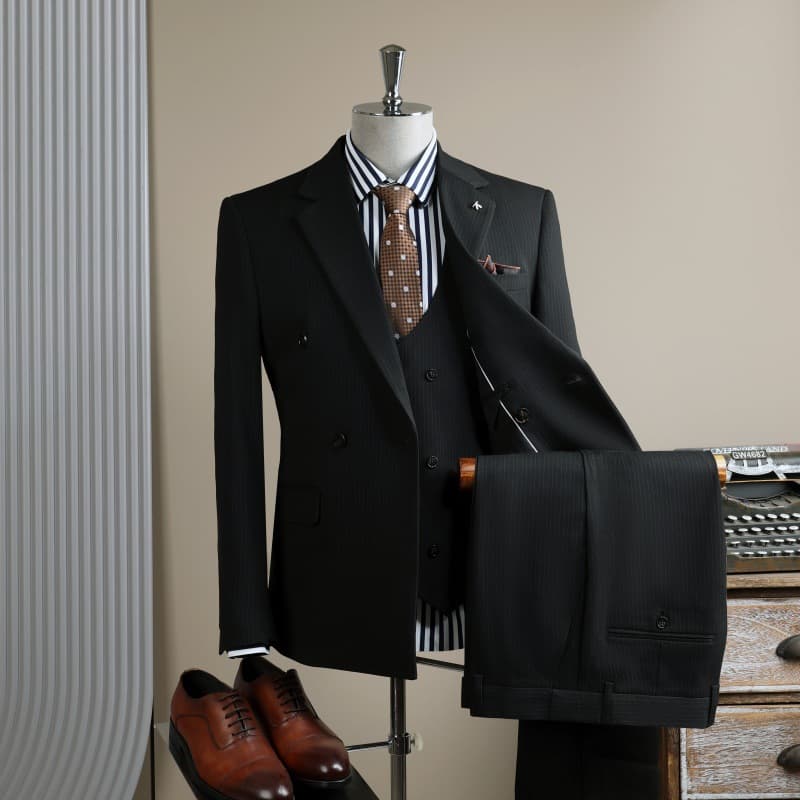 ​Men's Slim-Fit Blazer Suit Set -Inspired | Double-Breasted & Wrinkle-Free For Weddings & Business​
