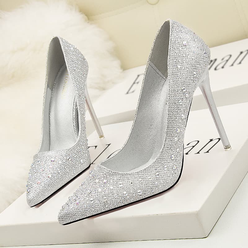 Fashion, sweet and elegant slim heels, high heels, shallow mouth, slim pointy headcolor diamond diamond wedding shoes