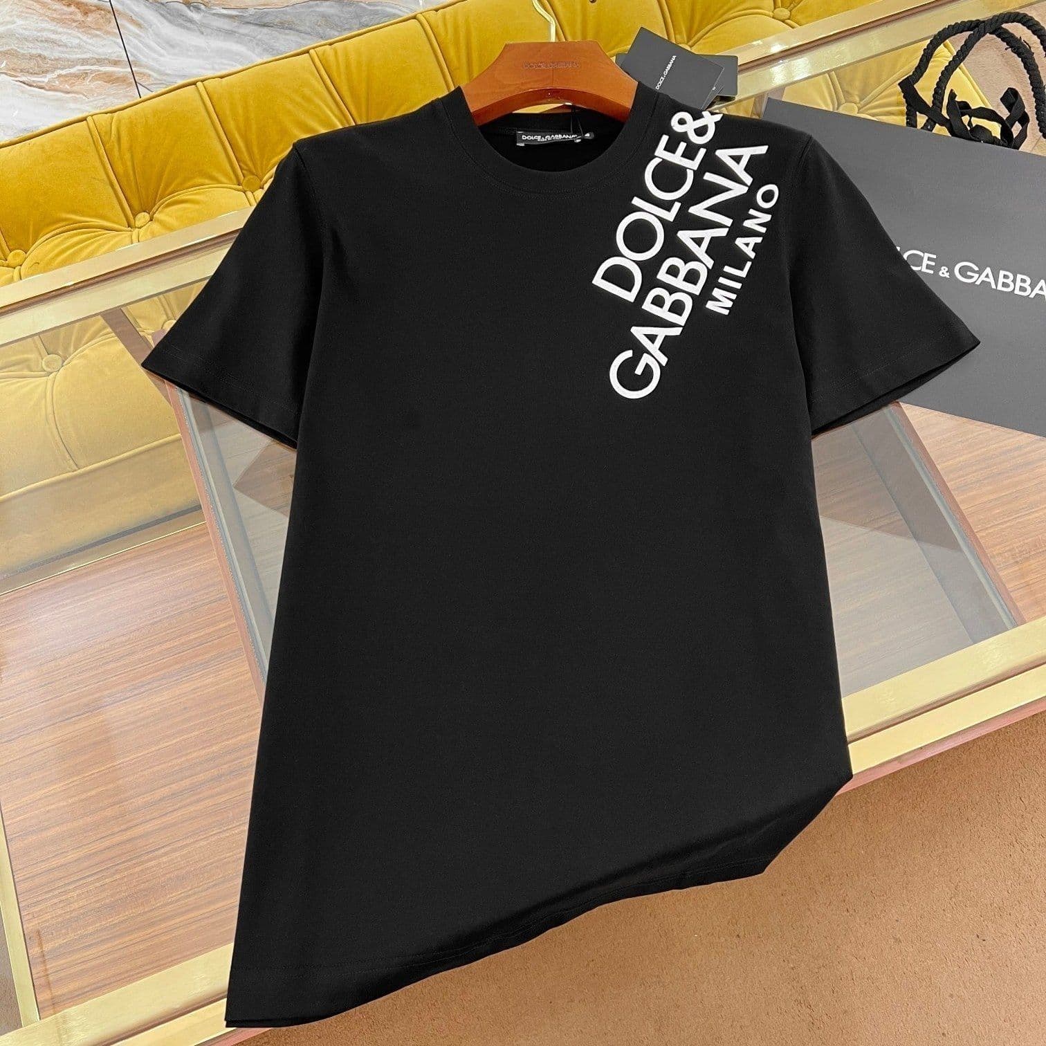 T-shirt unisexe DG Summer New Letter Print Versatile 2026 à col rond et manches courtes, en pur coton, style décontracté.