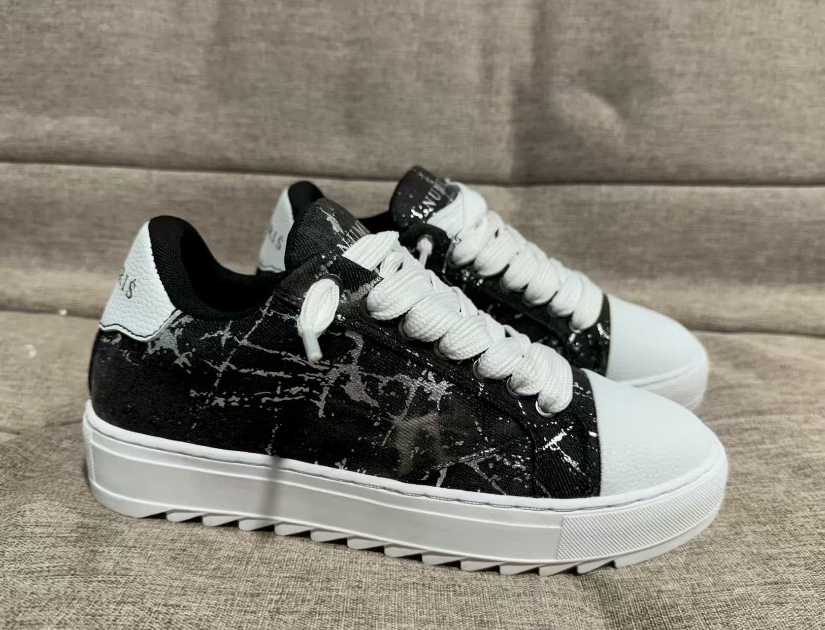 Putian Foreign Trade - Chaussures Numeris - Baskets blanches tendance et polyvalentes pour couples - Disponibles en stock - Chaussures pour hommes