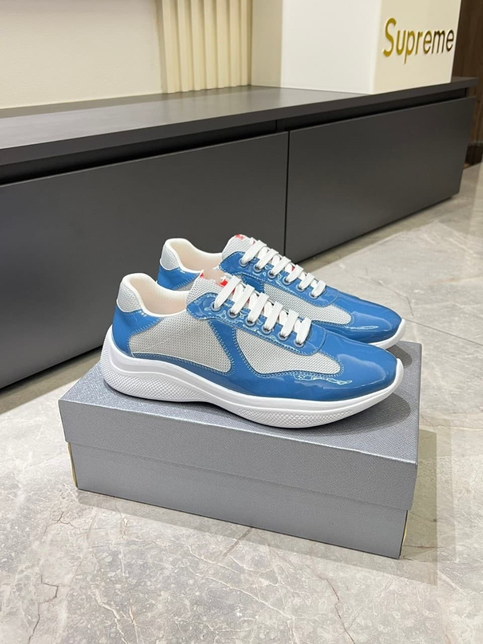 Chaussures de sport décontractées authentiques pour hommes de marque P, style coupe de l'Amérique, en cuir verni brillant, style couple