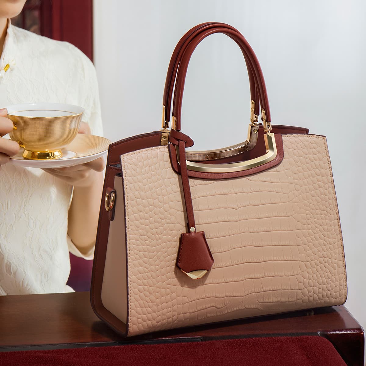 Fashionable new large capacity middle-aged mother bag crossbody bag for women