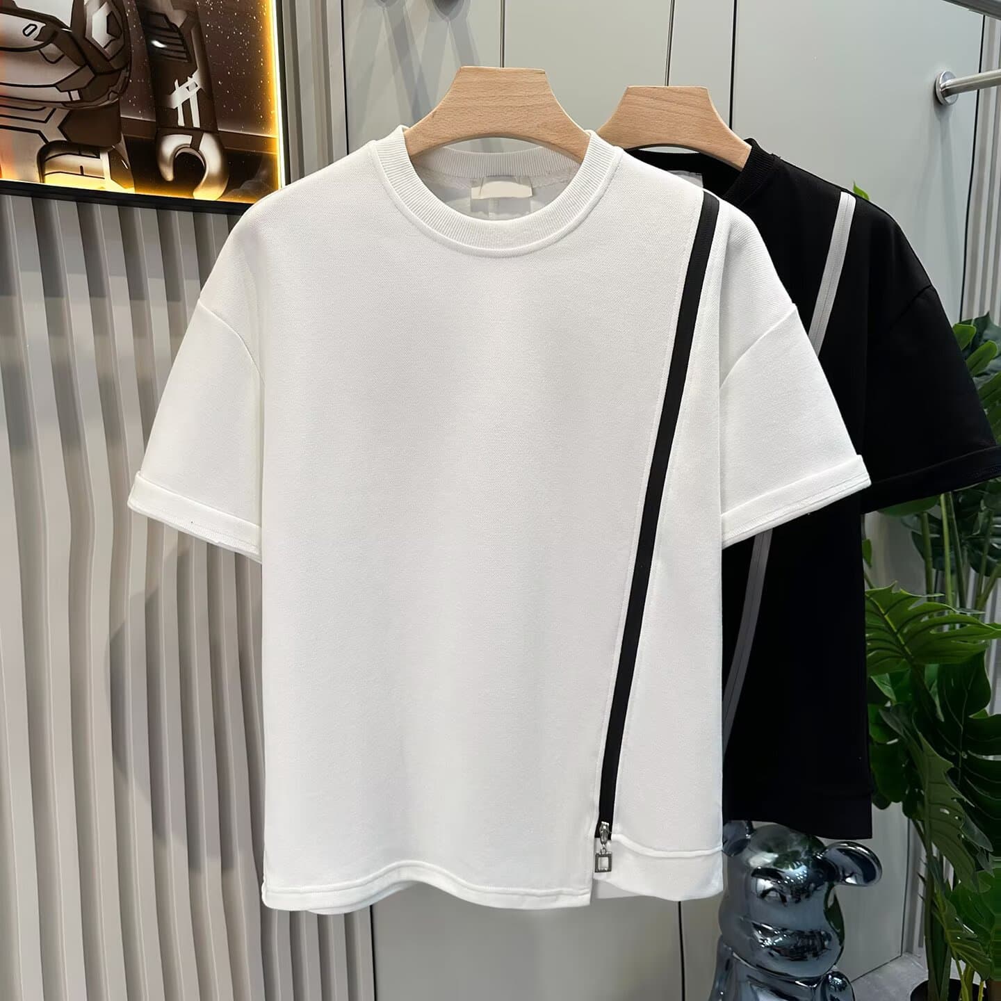 Men's Clothing Summer New Loose Men's Casual Versatile Contrast Color Zipper Design Short Sleeved Men's High End Split Round Neck T Shirt
